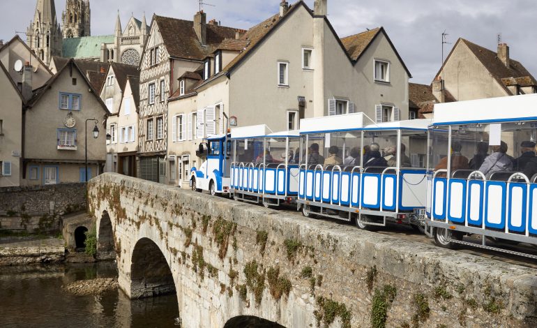 Train touristique à Chartres