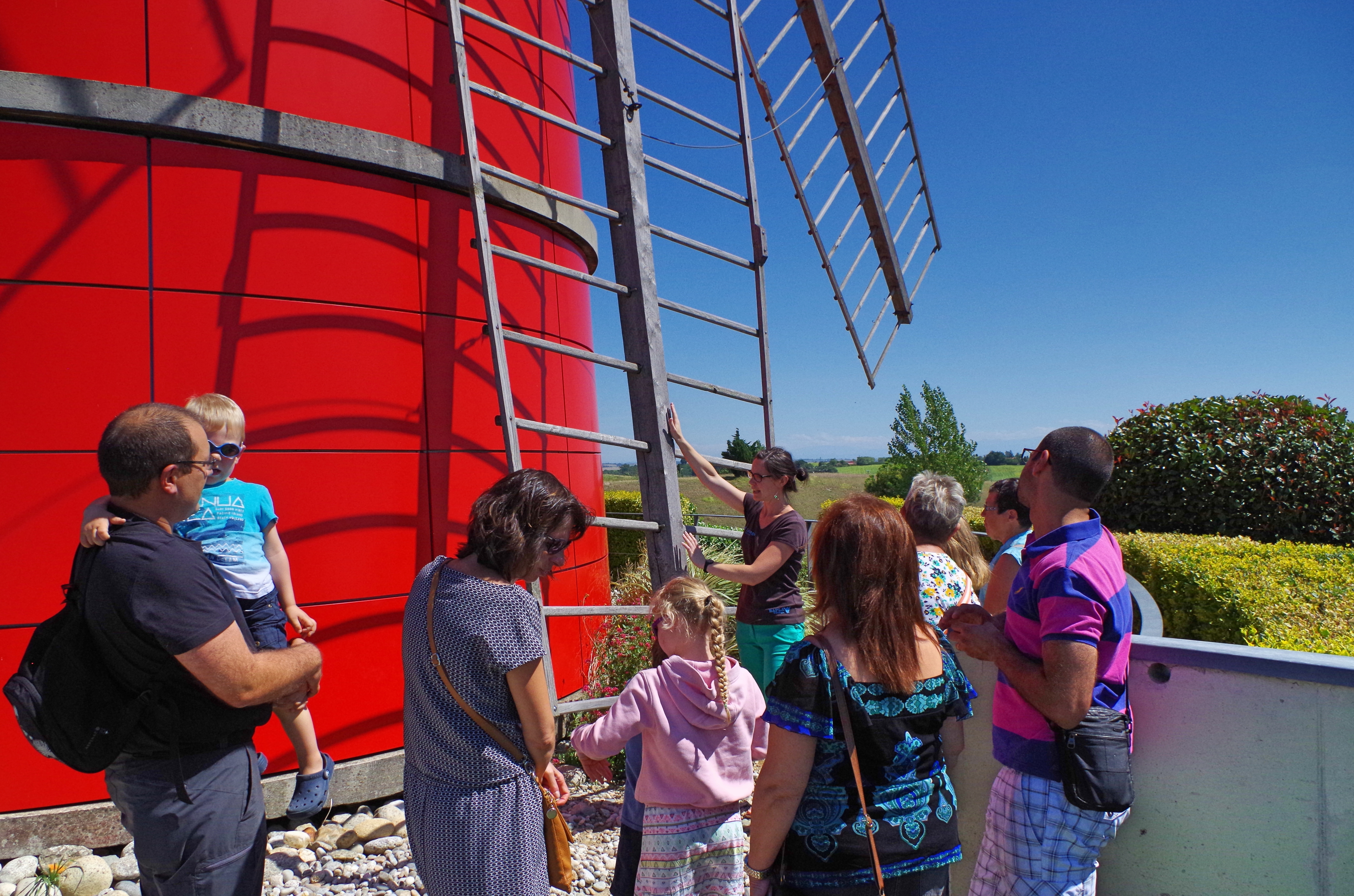 Le moulin de Nailloux, six ailes au vent - Lauragais Tourisme